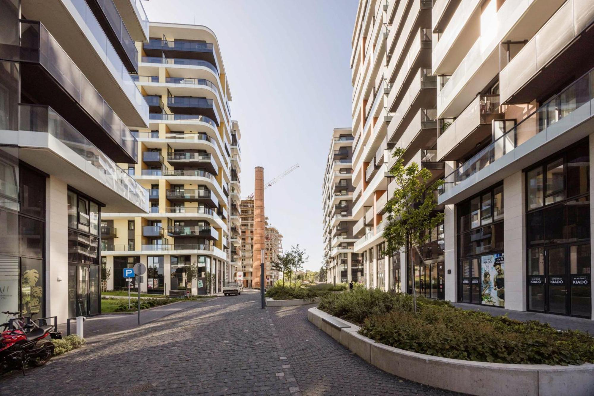 Modern Riverfront Apartment With Free Parking Budapest Exterior photo